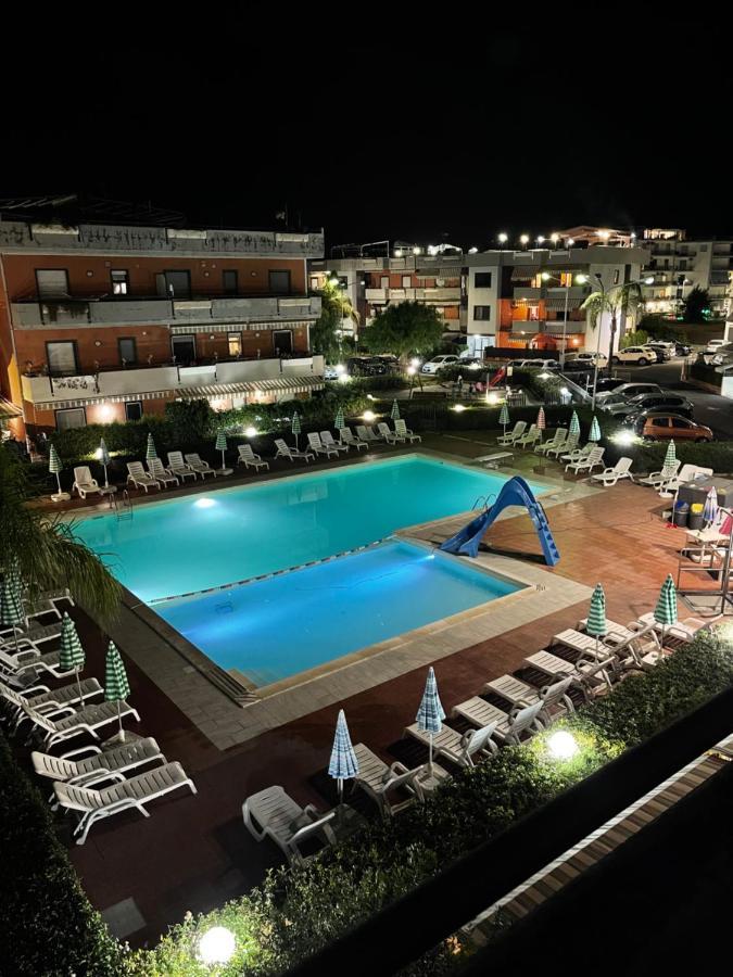 Taormina Mare Piscina Fondachello Appartement Fondachello  Buitenkant foto